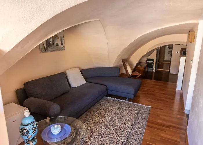 Il Salento Di Socrate E Socrata * Ugento